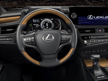 Lexus ES lifting &ndash; W świecie ciszy